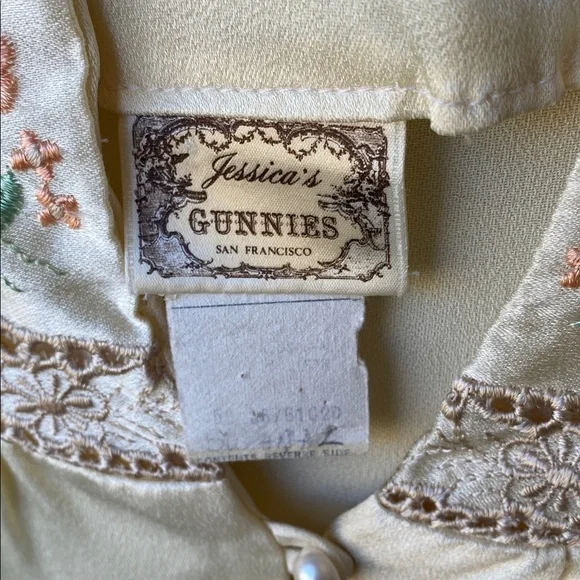 Vintage Jessica’s Gunnies Cream Satin Blouse with Embroidered Collar - Picture 2 of 7